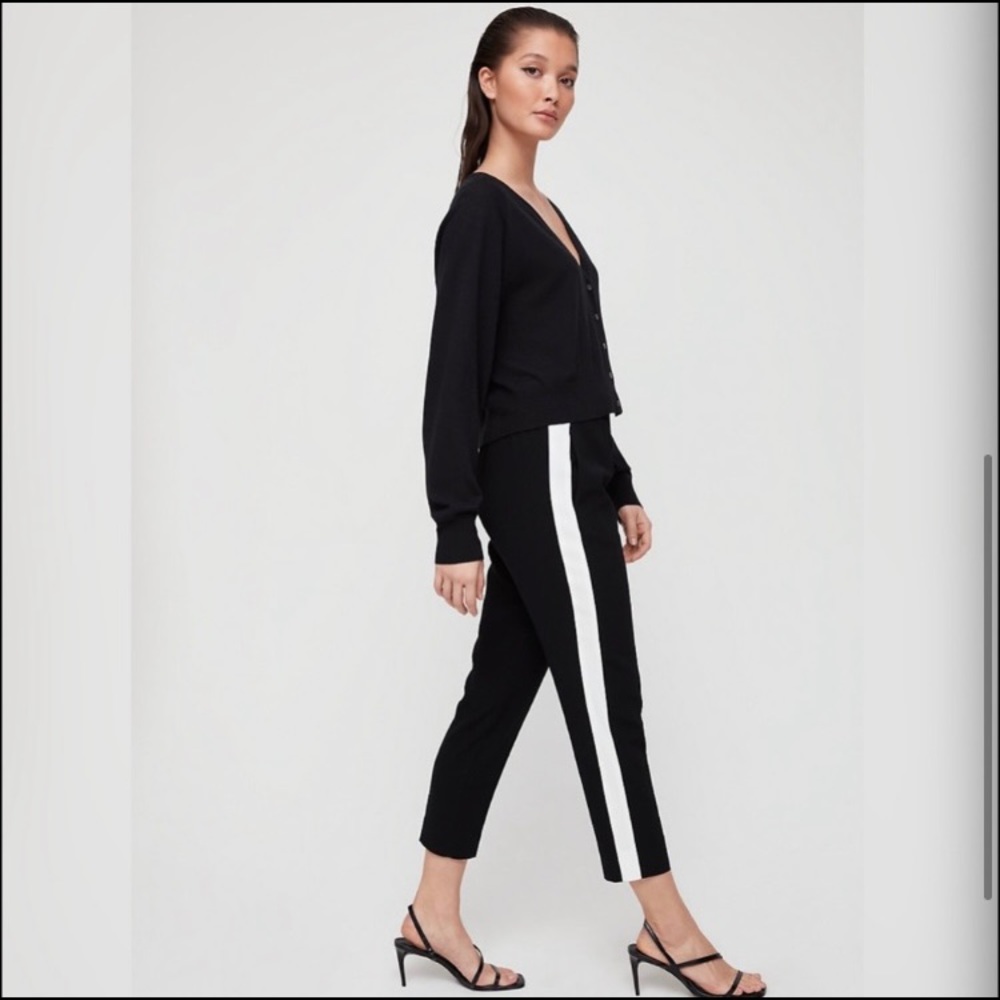 Babaton classic pant. Black/ecru. Size 8. Beautiful combination.